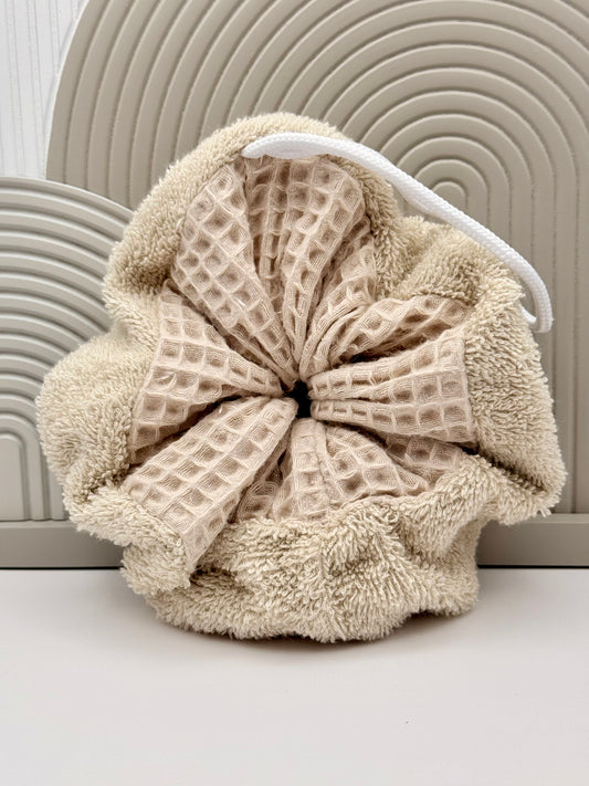 Fleur de douche éponge réutilisable beige