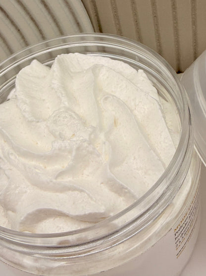 Mousse exfoliante grains de sucre gel douche au lait d'ânesse bio parfum monoï
